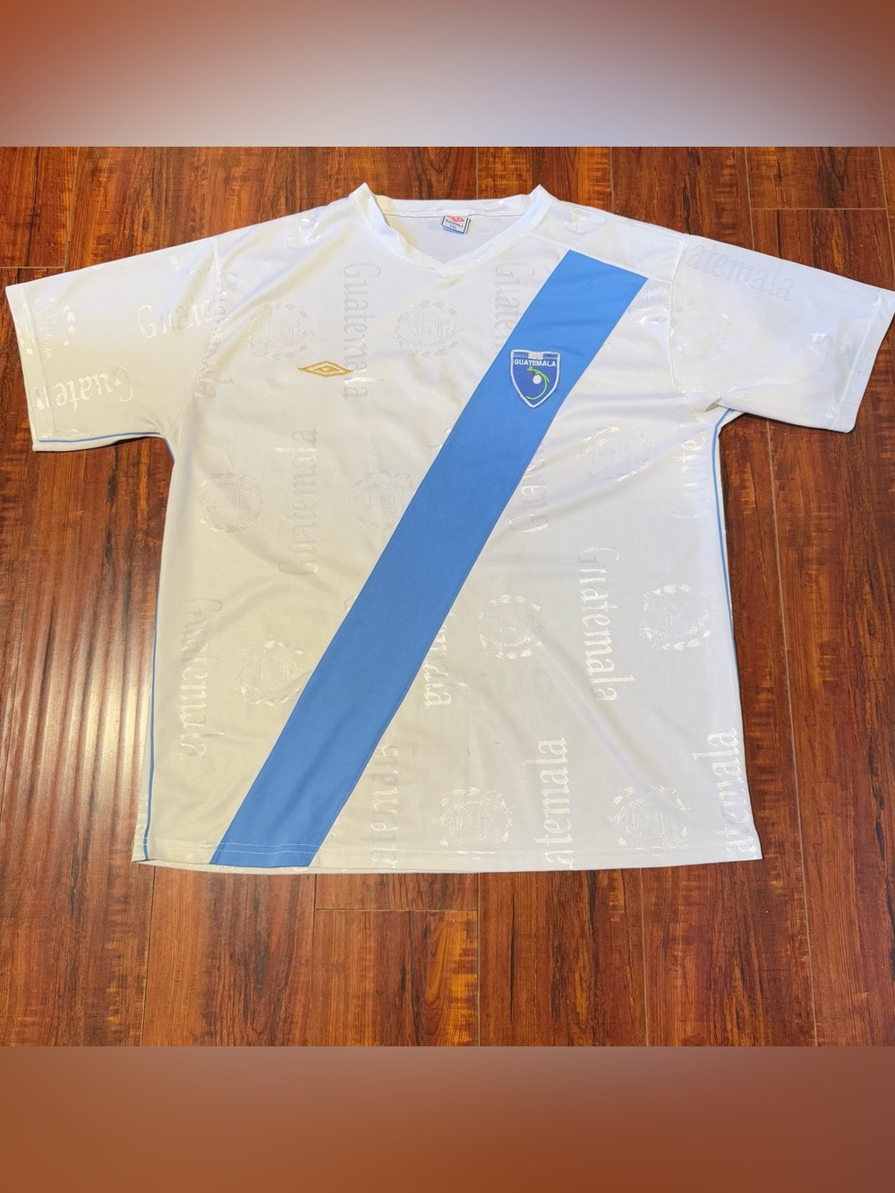 Vtg Umbro Guatemala Soccer Futbol Jersey Mens Labeled 2XL Fits Large Read Info!